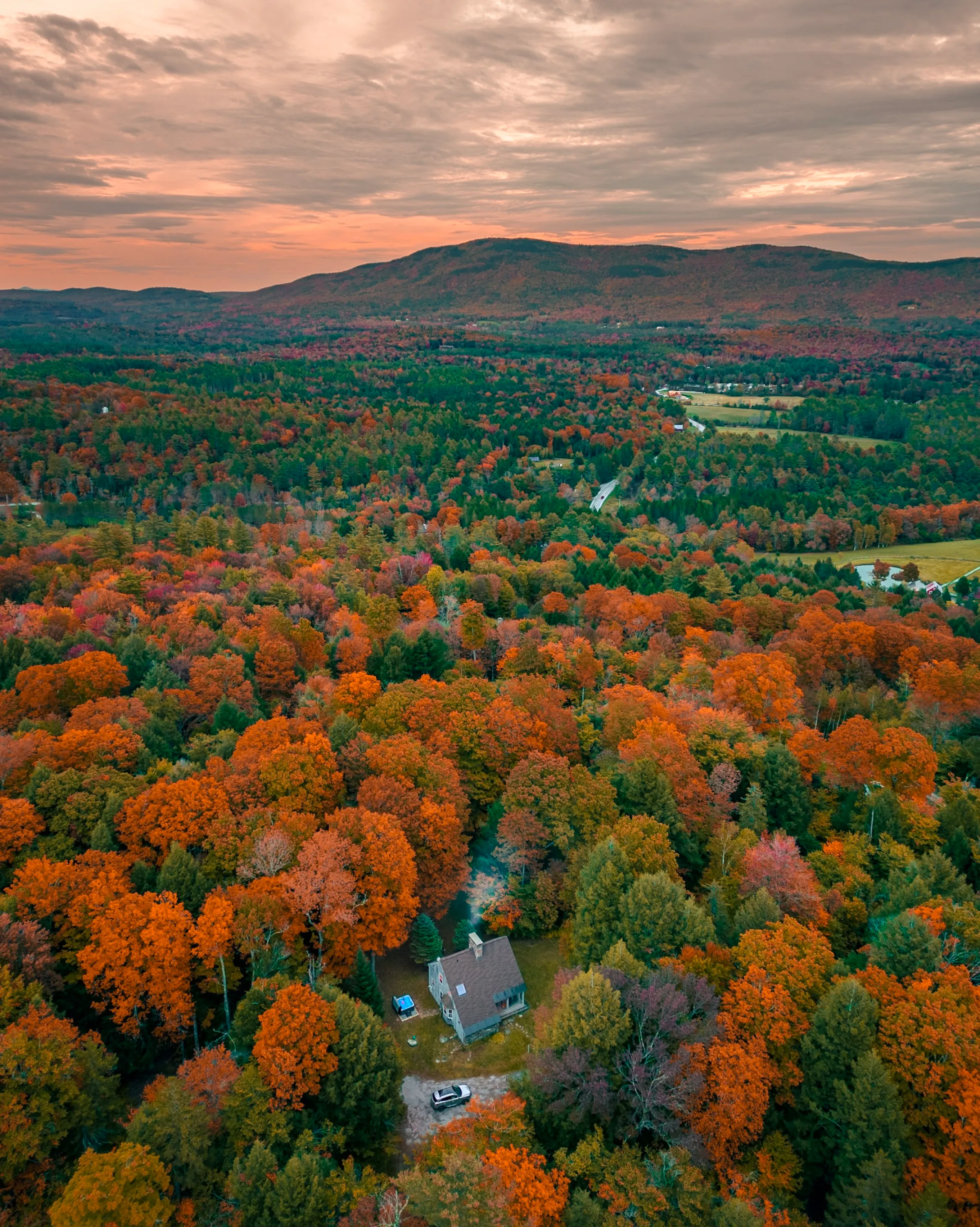 Fall foliage mountain view at Deerwood Hill