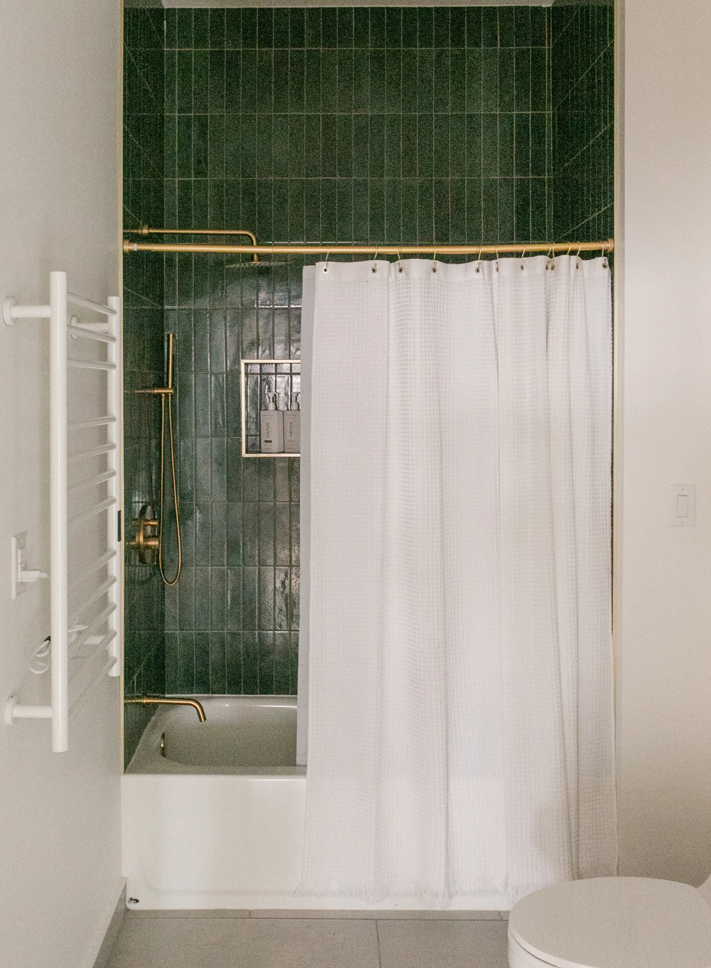 Walk in shower at Parkway House