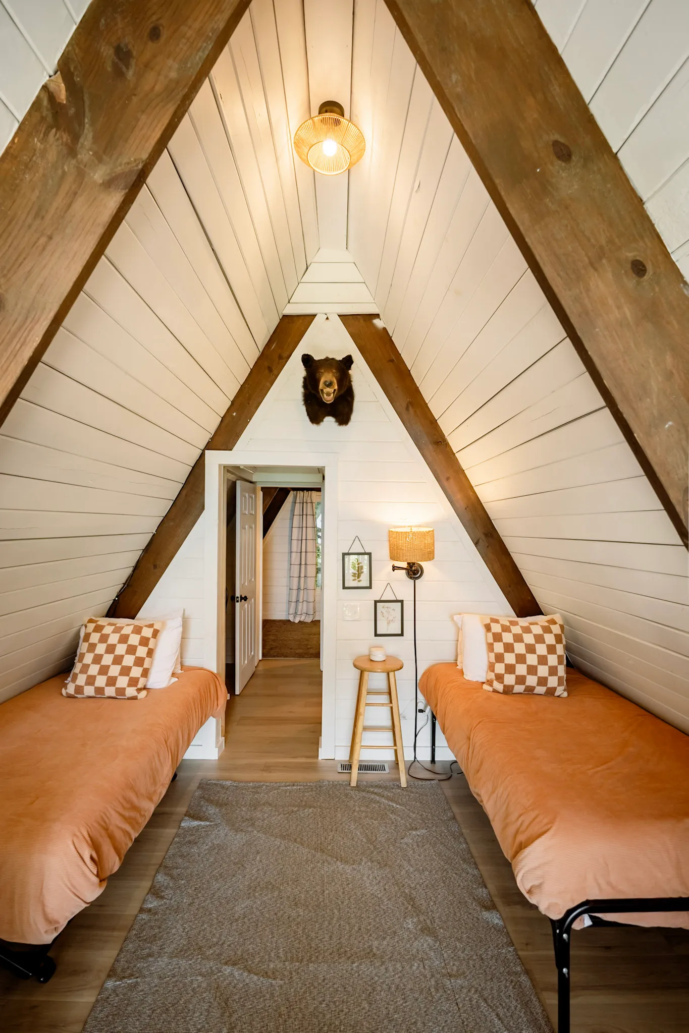 Loft bedroom twin beds wide angle at Après Chalet